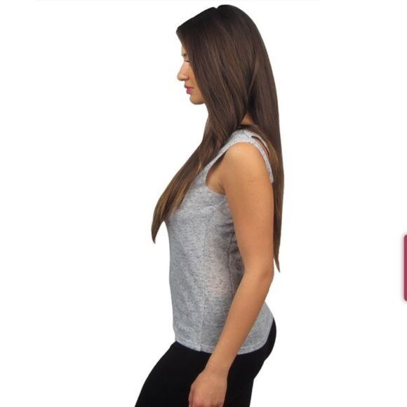 Sleeveless Top With Cut Out Back - Picture 2 of 4